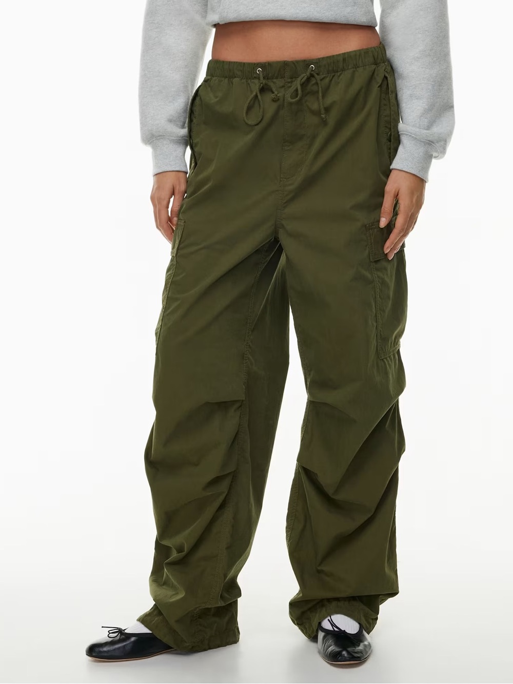 NWOT TNA Squad Pocket Parachute Olive Green Relaxed Cargo Pants XS